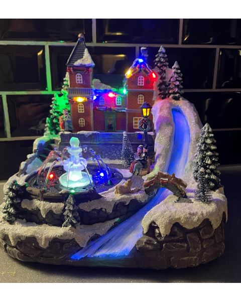Fantastisk Flott Juleby Med Vannfall & Fontene